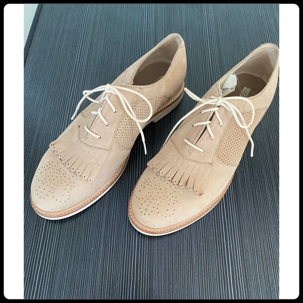 NWOT UGG oxfords